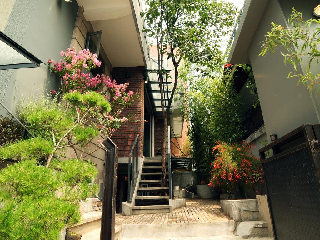Hongdae Guesthouse Pajamaparty Seoul Exterior foto