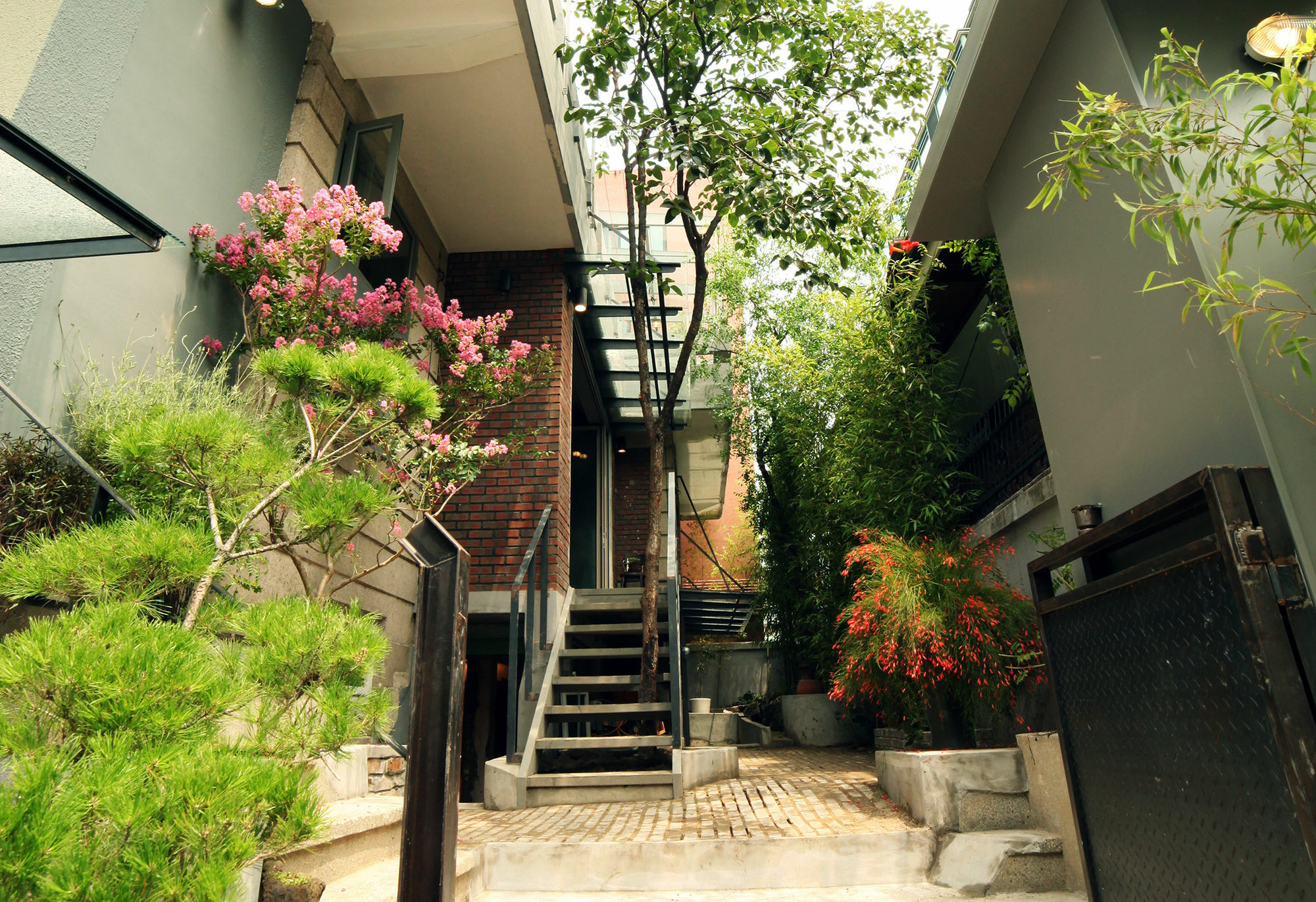 Hongdae Guesthouse Pajamaparty Seoul Exterior foto